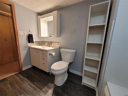 266 Island Lakes Dr, Winnipeg, MB 