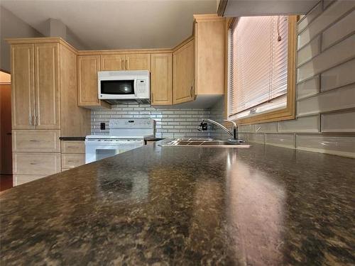 266 Island Lakes Dr, Winnipeg, MB 