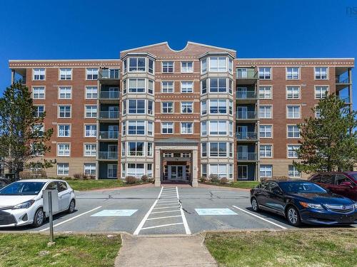 110 78 Regency Park Drive  Halifax, NS B3S 1T2