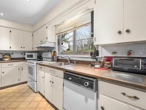 8 Curley Drive, Dartmouth, NS 