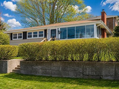 8 Curley Drive  Dartmouth, NS B2Y 1X8
