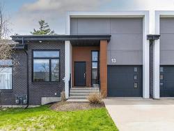 13 Helen Creighton Court  Bedford, NS B4B 0Z6