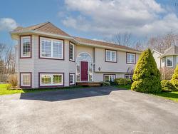 5 Fury Drive  Dartmouth, NS B3A 4Y1