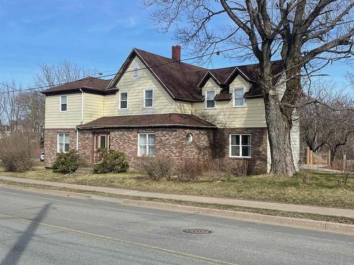 20 Dominion Street  Glace Bay, NS B1A 3M6