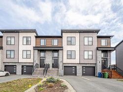 20 Alamir Court  Halifax, NS B3M 0N4