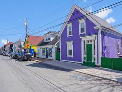 94 Montague Street  Lunenburg, NS B0J 2C0