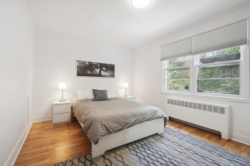 Bedroom - 2-5873 Av. Decelles, Montréal (Côte-Des-Neiges/Notre-Dame-De-Grâce), QC - Indoor Photo Showing Bedroom