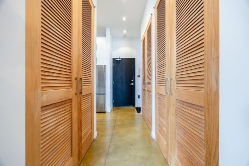 Salon - 301-2321 Av. Des Érables, Montréal (Ville-Marie), QC - Indoor