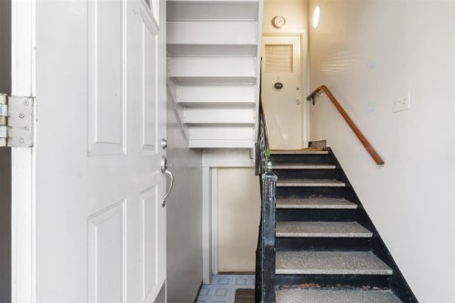 Staircase - 330  - 332 Av. Westminster N., Montréal-Ouest, QC - Indoor Photo Showing Other Room