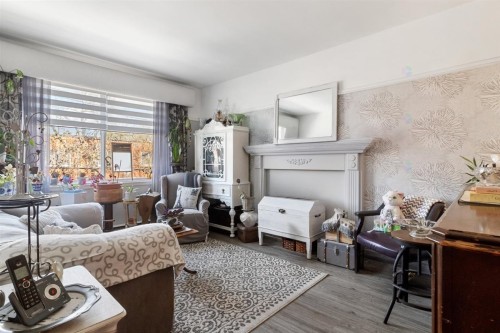 Living Room - 330  - 332 Av. Westminster N., Montréal-Ouest, QC - Indoor