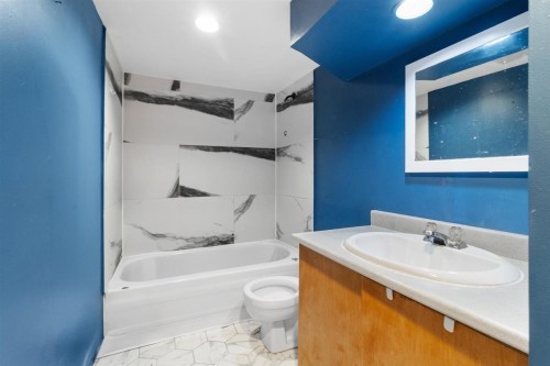 Bathroom - 330  - 332 Av. Westminster N., Montréal-Ouest, QC - Indoor Photo Showing Bathroom