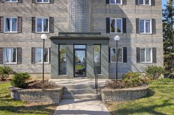 Façade - 