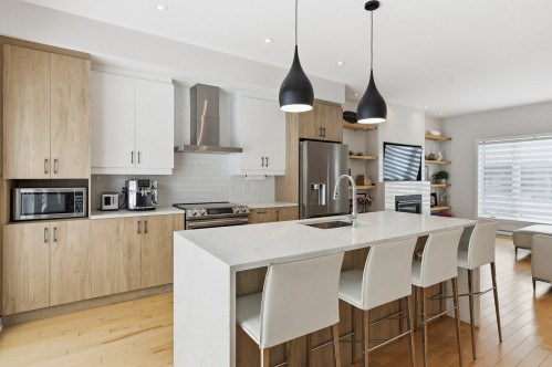 Cuisine - 717 Rue De Chenonceau, Saint-Jérôme, QC - Indoor Photo Showing Kitchen With Upgraded Kitchen