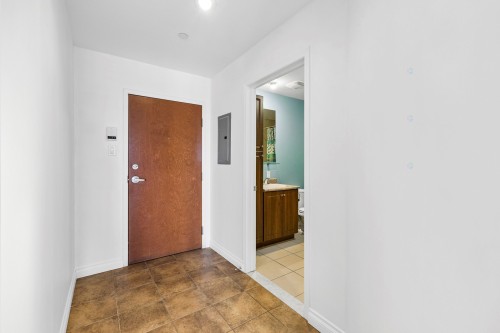 Hall d'entrée/Vestibule - 406-1500 Rue St-Louis, Montréal (Saint-Laurent), QC - Indoor Photo Showing Other Room