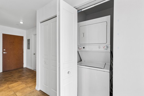 Salle de lavage - 406-1500 Rue St-Louis, Montréal (Saint-Laurent), QC - Indoor Photo Showing Laundry Room