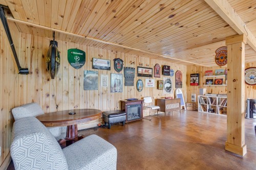 Salle familiale - 9 Ch. Du Lac-Morin, Bowman, QC - Indoor