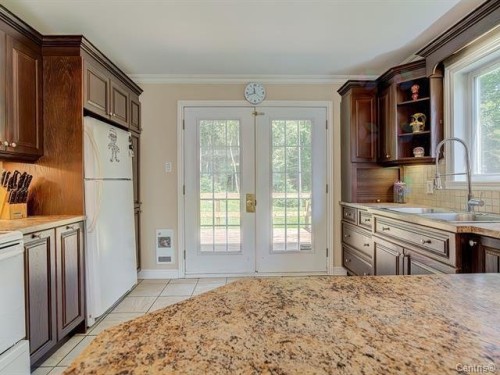 Cuisine - 159 Ch. Scott, Gore, QC - Indoor Photo Showing Kitchen With Double Sink