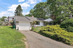 1290 Derby Rd Saanich, BC V8P 1S8