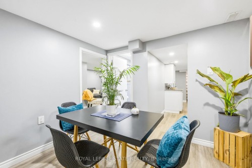 624 Upper Ottawa Street, Hamilton, ON - Indoor Photo Showing Dining Room