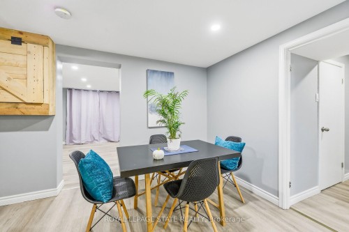 624 Upper Ottawa Street, Hamilton, ON - Indoor Photo Showing Dining Room