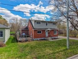 140 Ryan CRT  Fredericton, NB E3A 2Y8