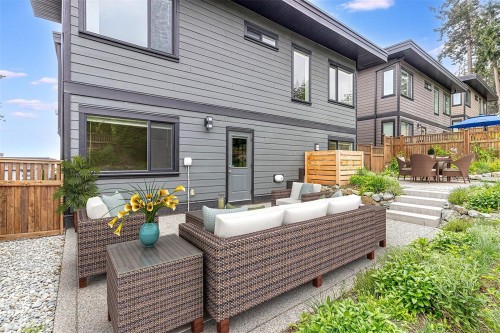 4230 Skye Rd, Ladysmith, BC 