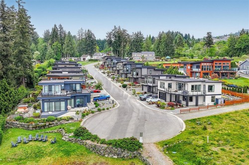 4230 Skye Rd, Ladysmith, BC 