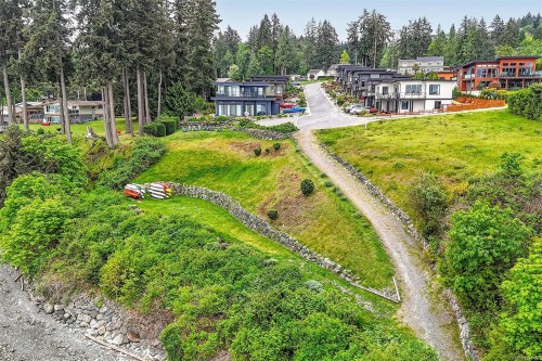4230 Skye Rd, Ladysmith, BC 