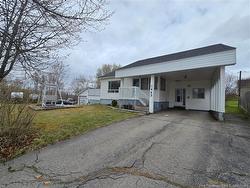 1443 Bridge Bathurst, NB E2A 4A5