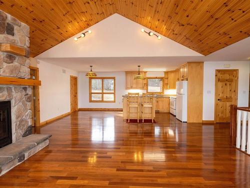 477 Highway 586, Thunder Bay, ON - Indoor Photo Showing Living Room With Fireplace