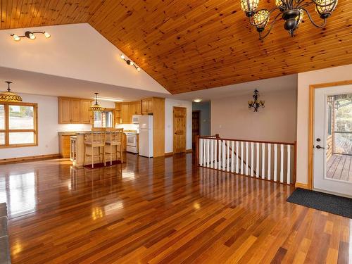 477 Highway 586, Thunder Bay, ON - Indoor