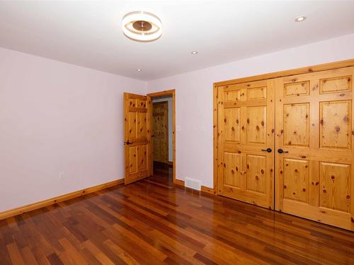 477 Highway 586, Thunder Bay, ON - Indoor Photo Showing Other Room