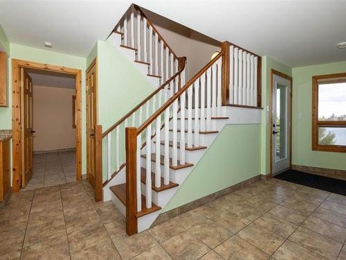 477 Highway 586, Thunder Bay, ON - Indoor Photo Showing Other Room