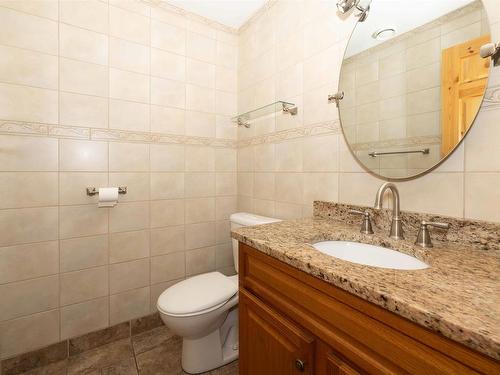 477 Highway 586, Thunder Bay, ON - Indoor Photo Showing Bathroom