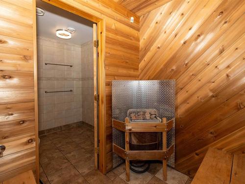 477 Highway 586, Thunder Bay, ON - Indoor