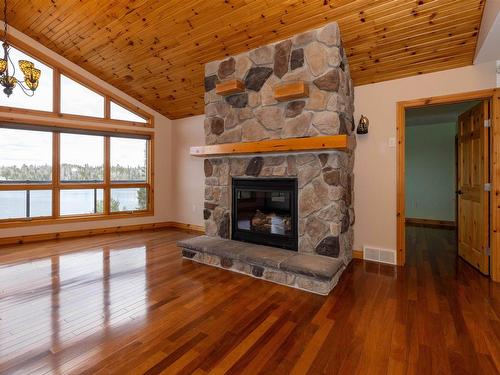 477 Highway 586, Thunder Bay, ON - Indoor Photo Showing Living Room With Fireplace