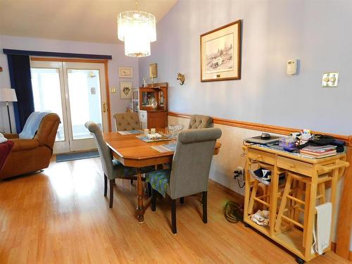 68 Plummer Road, Eagle River, ON - Indoor Photo Showing Dining Room