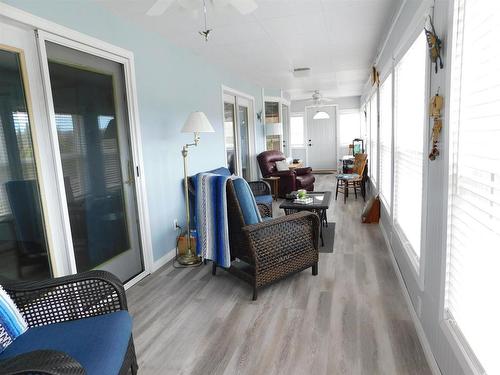 68 Plummer Road, Eagle River, ON - 