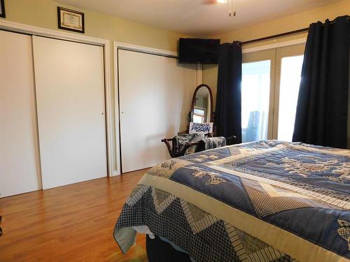 68 Plummer Road, Eagle River, ON - Indoor Photo Showing Bedroom