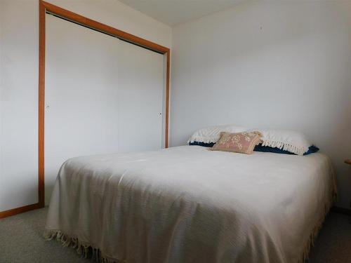 68 Plummer Road, Eagle River, ON - Indoor Photo Showing Bedroom
