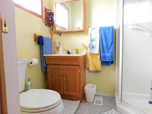 68 Plummer Road, Eagle River, ON - Indoor Photo Showing Bathroom