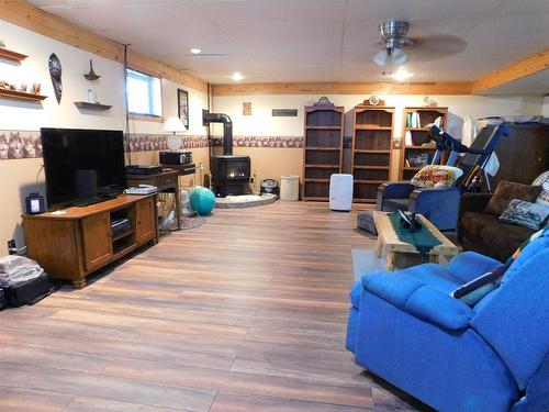 68 Plummer Road, Eagle River, ON - Indoor