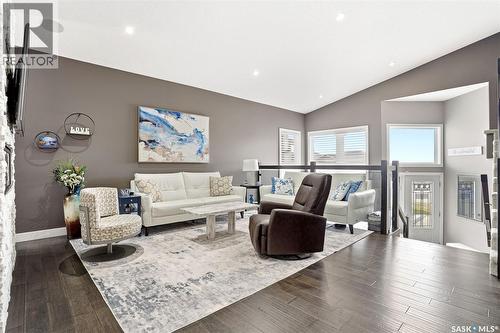 2539 Linner Way, Regina, SK - Indoor Photo Showing Living Room