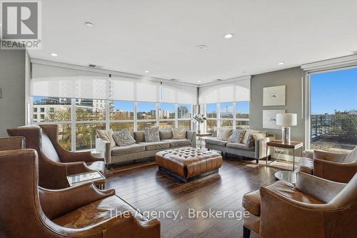 901 - 160 Macdonell Street, Guelph (Downtown), ON - Indoor Photo Showing Living Room