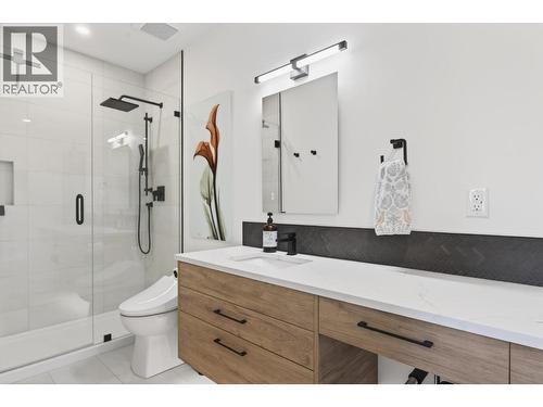 Suite Primary Ensuite - 1936 Northern Flicker Court, Kelowna, BC - Indoor Photo Showing Bathroom