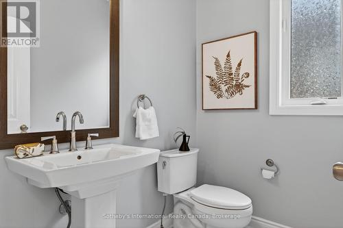 Main Floor Powder - 19 Garbutt Crescent, Collingwood, ON - Indoor Photo Showing Bathroom
