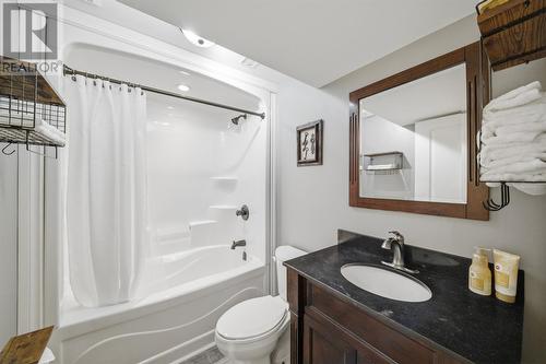 24 Pluto Street, St. John'S, NL - Indoor Photo Showing Bathroom