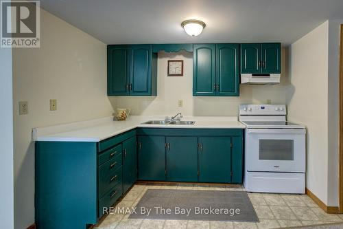 229 Datas Drive E, Clearview (Stayner), ON - Indoor Photo Showing Kitchen With Double Sink