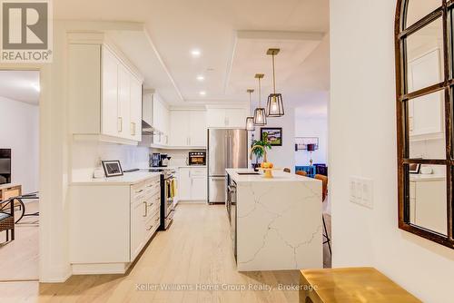 1201 - 71 Wyndham Street S, Guelph (St. Patrick'S Ward), ON - Indoor Photo Showing Kitchen