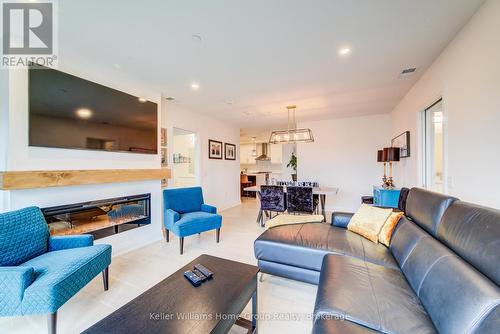 1201 - 71 Wyndham Street S, Guelph (St. Patrick'S Ward), ON - Indoor Photo Showing Living Room With Fireplace